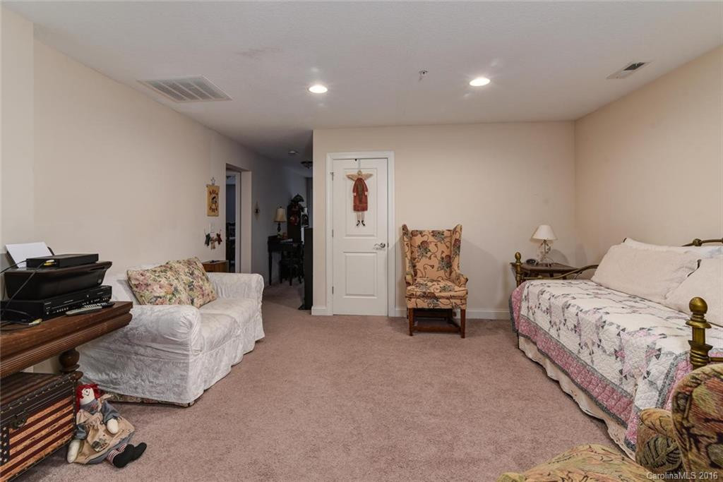 94 Fox Den Drive #102 - Photo 11