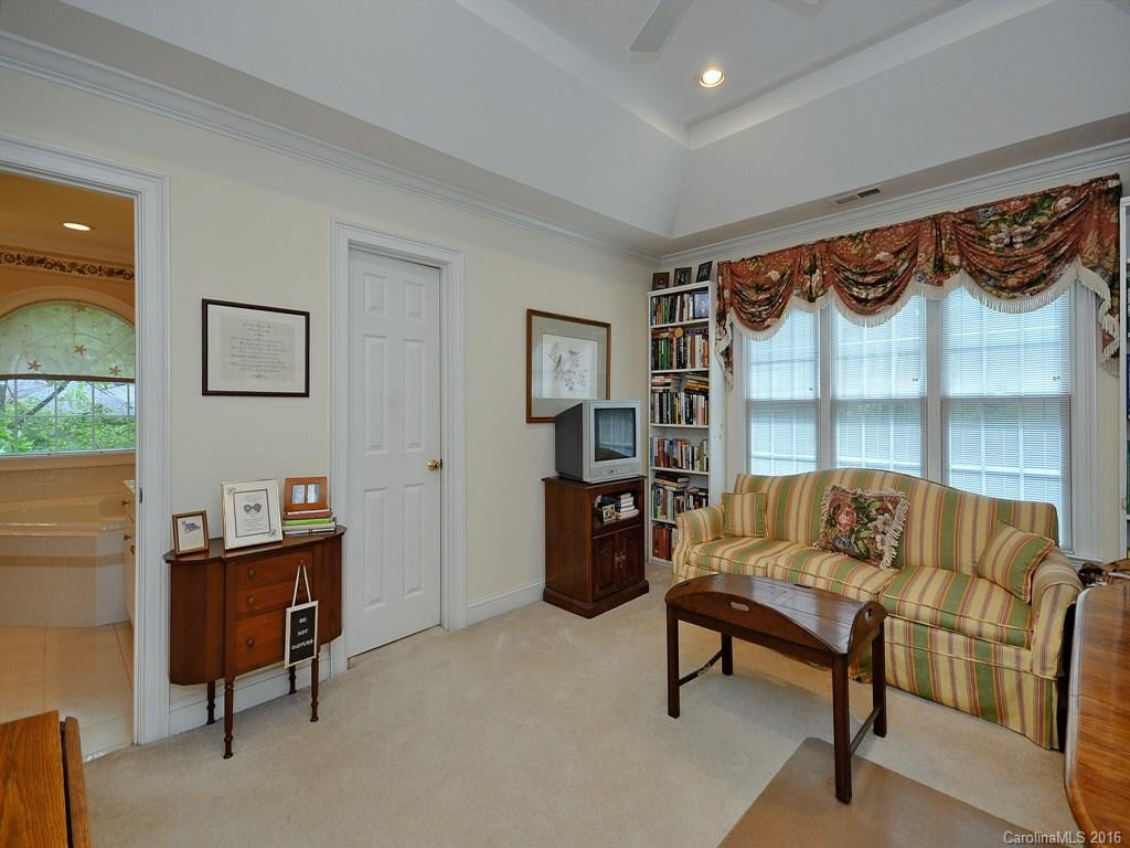 311 Red Fox Circle - Photo 14