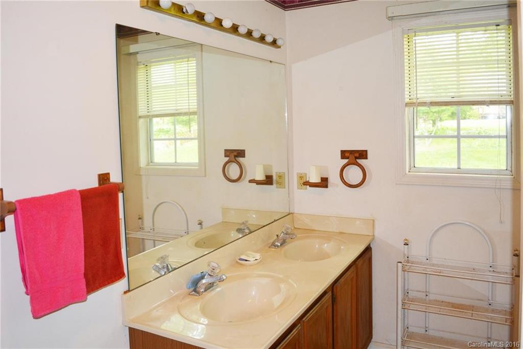 25 St Andrews Drive - Photo 12