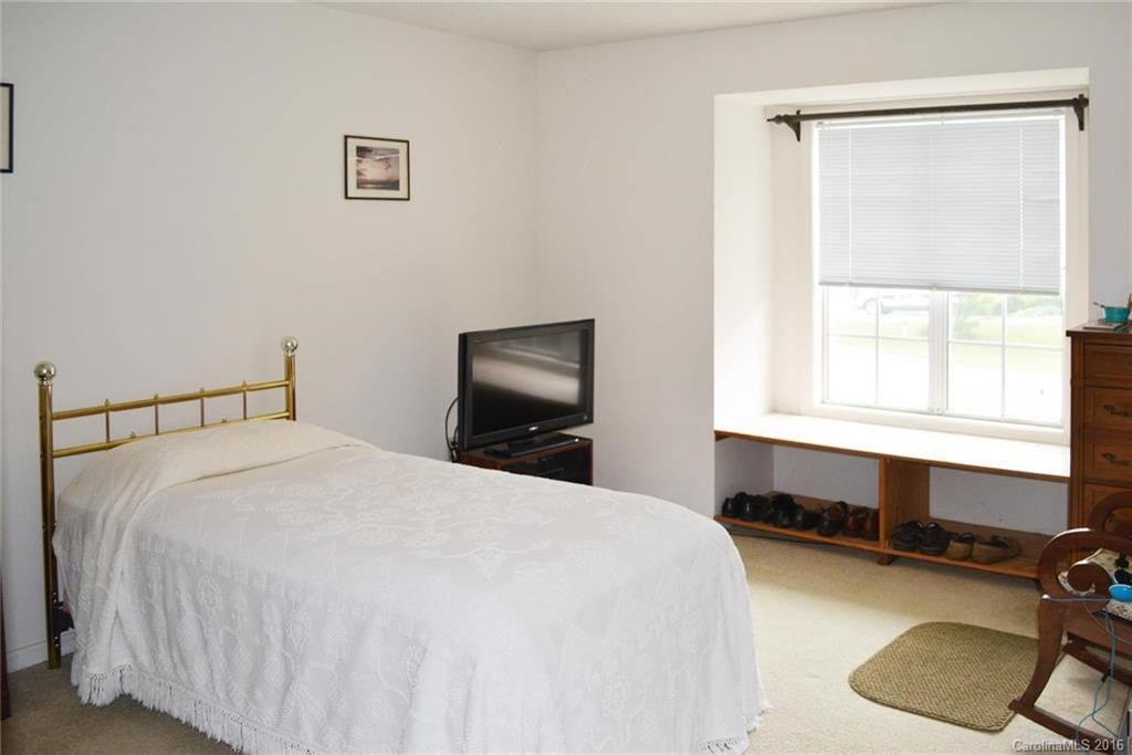25 St Andrews Drive - Photo 13