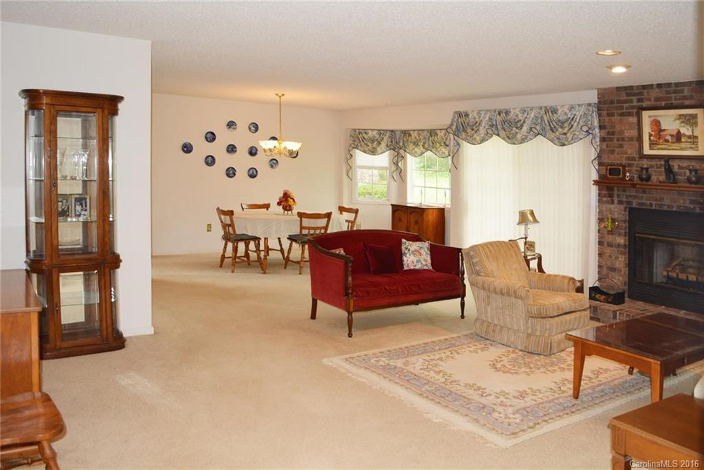 25 St Andrews Drive - Photo 3