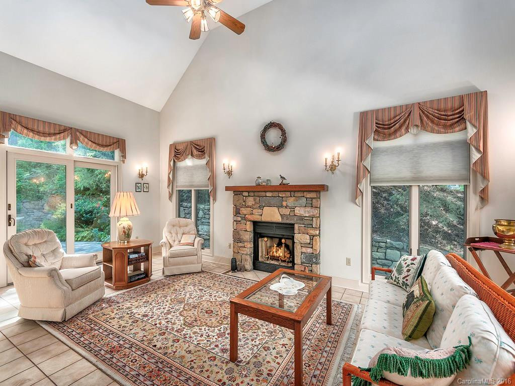 8 Beaver Lake Heights - Photo 2