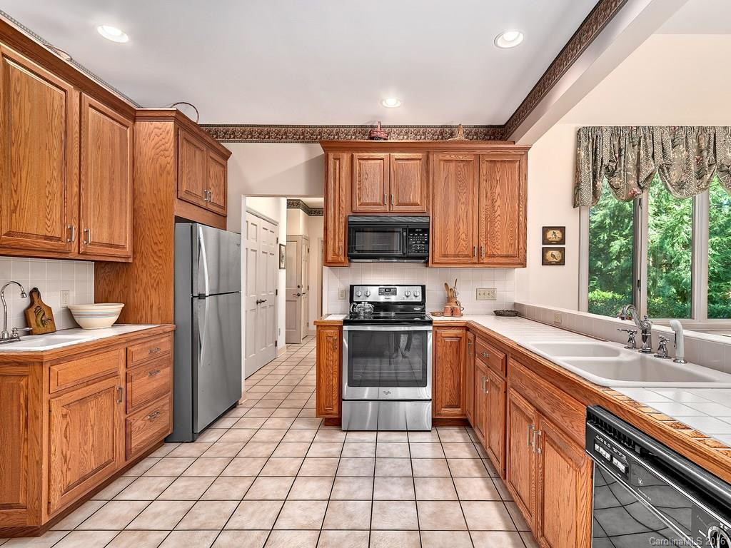 8 Beaver Lake Heights - Photo 7