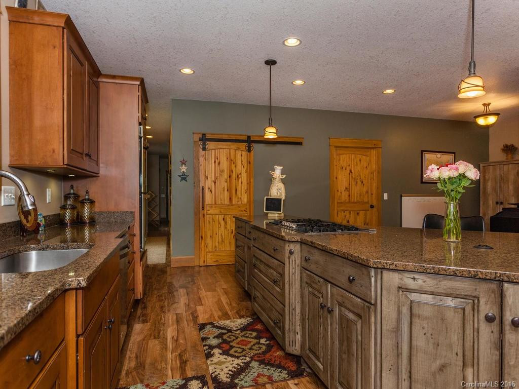 1460 Park Drive - Photo 3