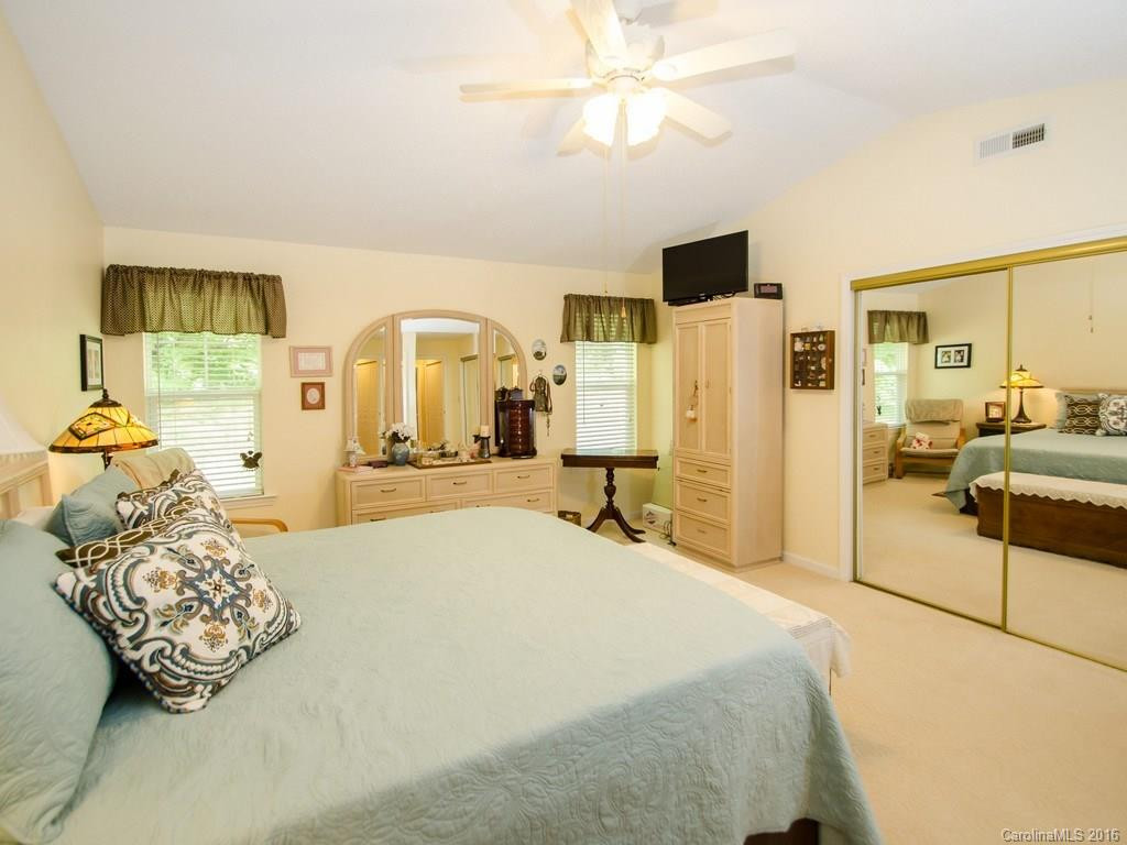 202 Fox Den Court #202 - Photo 12