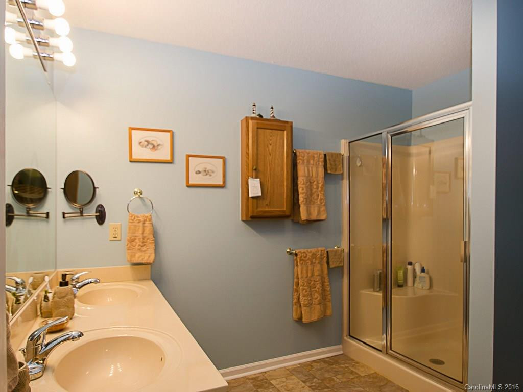202 Fox Den Court #202 - Photo 13