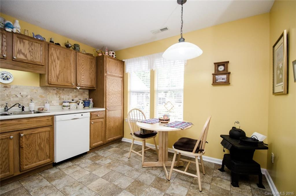 202 Fox Den Court #202 - Photo 4