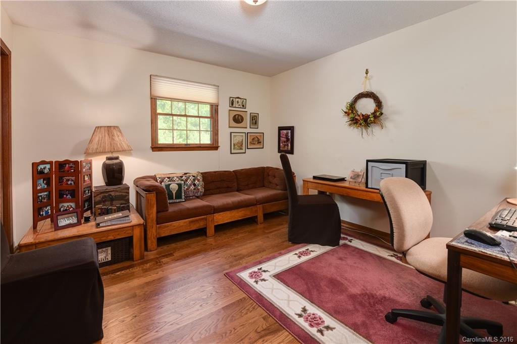223 Greenleaf Drive - Photo 12