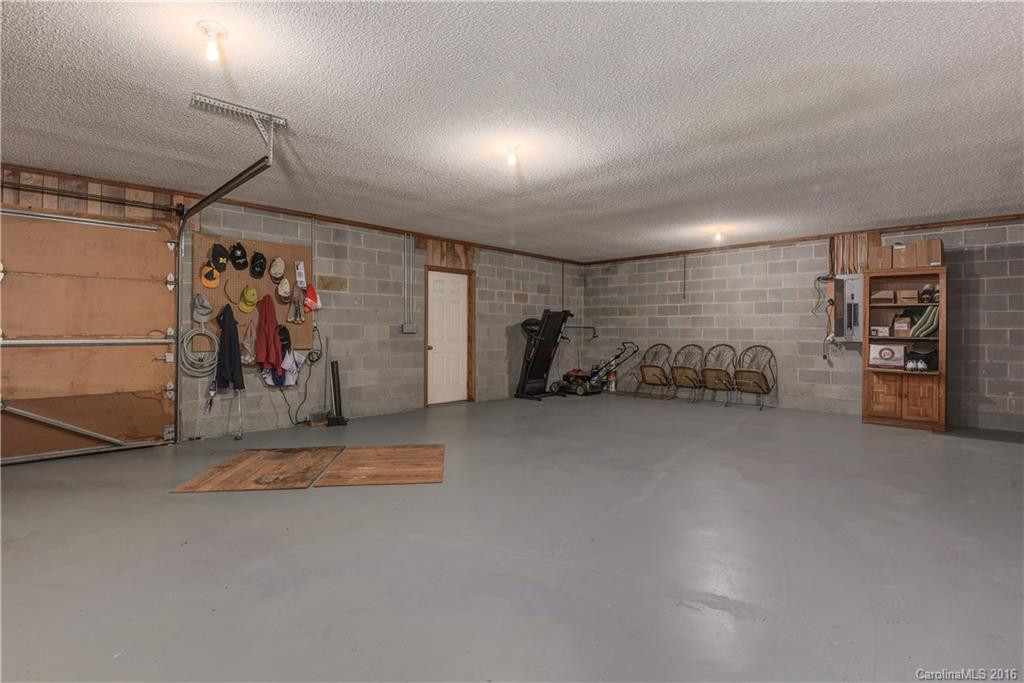 223 Greenleaf Drive - Photo 16