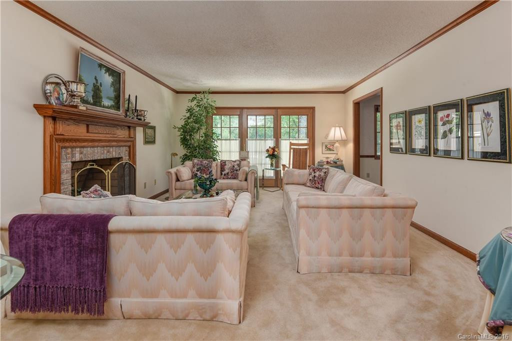 223 Greenleaf Drive - Photo 7