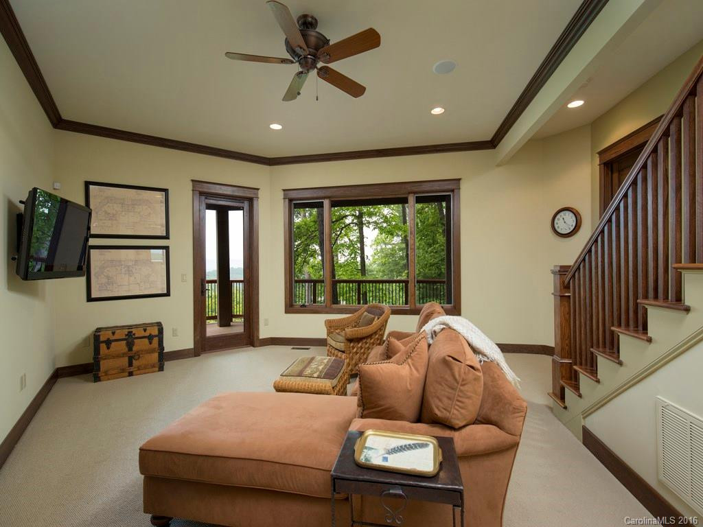 109 Points West Drive - Photo 13