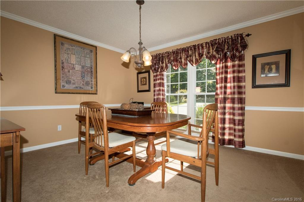 229 Windsor Forest Circle - Photo 2