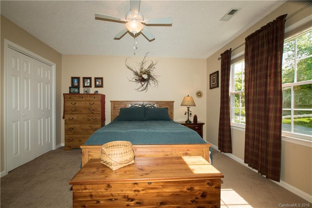 229 Windsor Forest Circle - Photo 15