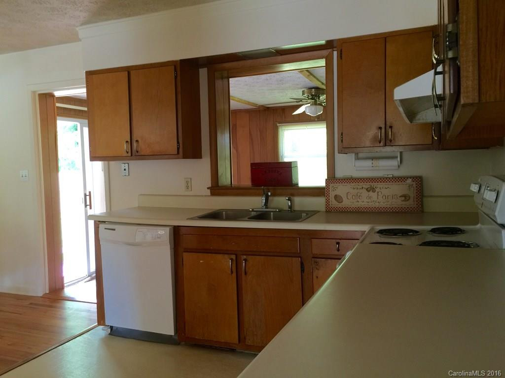 18 Pleasant Ridge Drive - Photo 4
