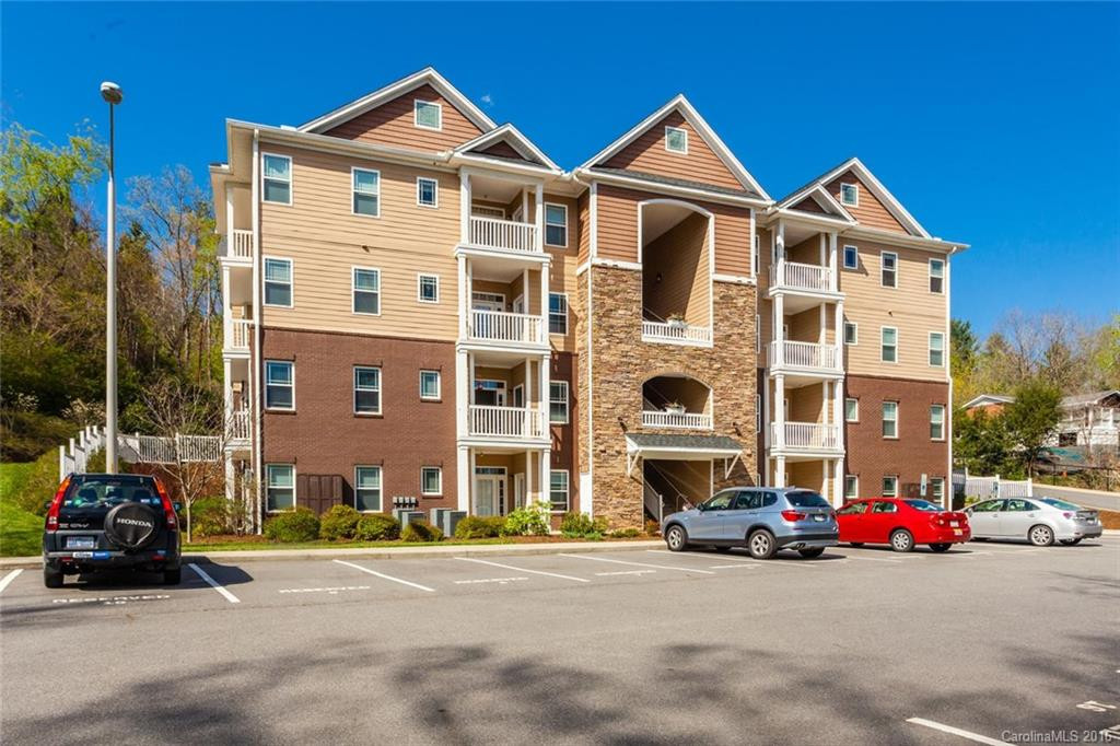 40 Hyannis Drive #102
