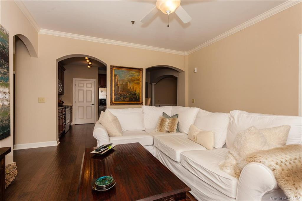 40 Hyannis Drive #102 - Photo 2