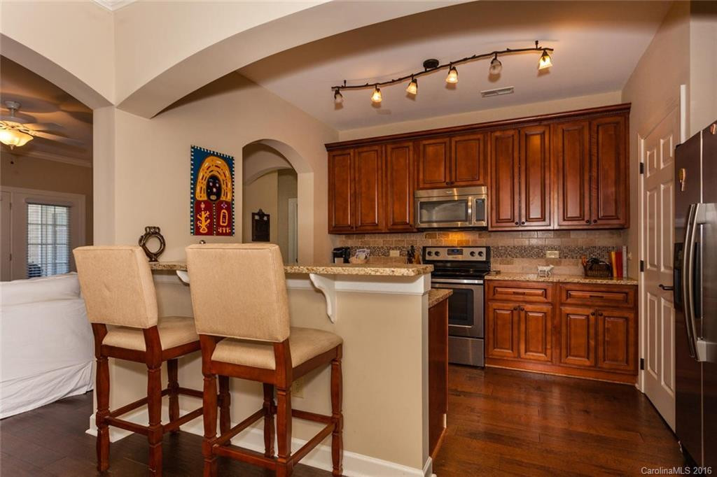40 Hyannis Drive #102 - Photo 5