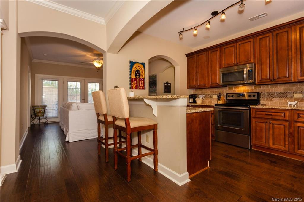 40 Hyannis Drive #102 - Photo 6