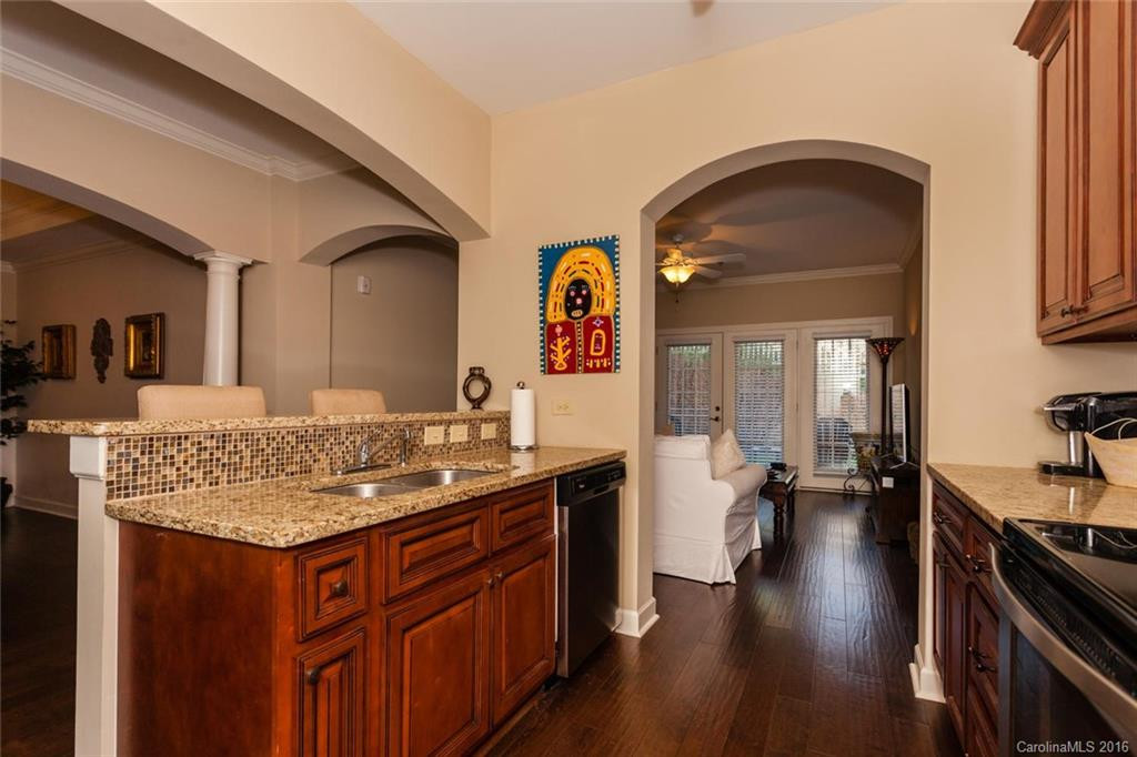40 Hyannis Drive #102 - Photo 8