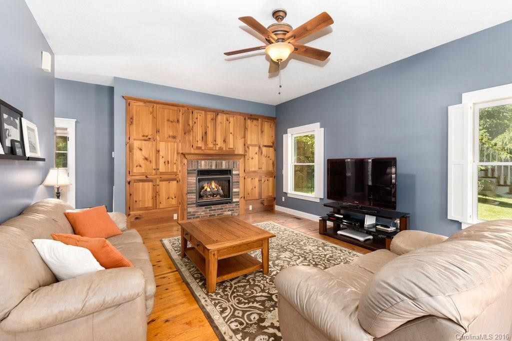 478 Redfield Drive - Photo 4