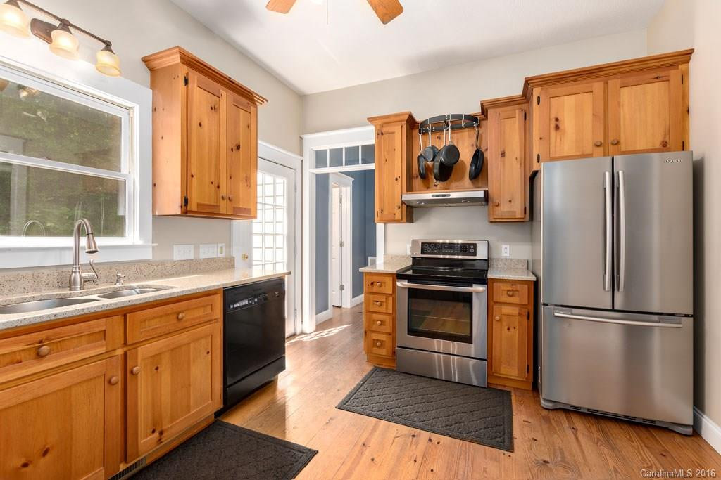 478 Redfield Drive - Photo 6