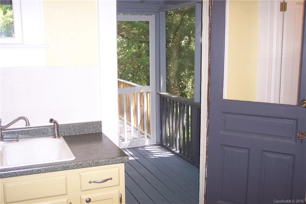 1110 Main Street - Photo 15
