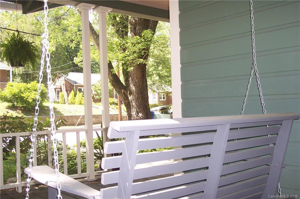 1110 Main Street - Photo 3