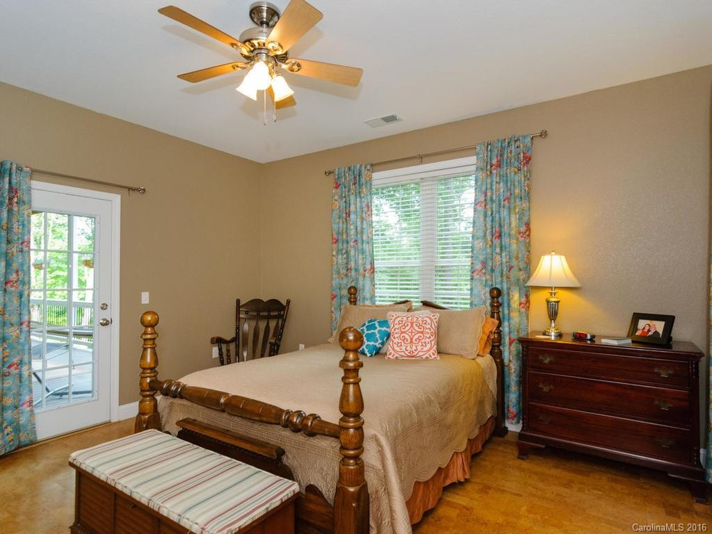 520 Oak Lane - Photo 18