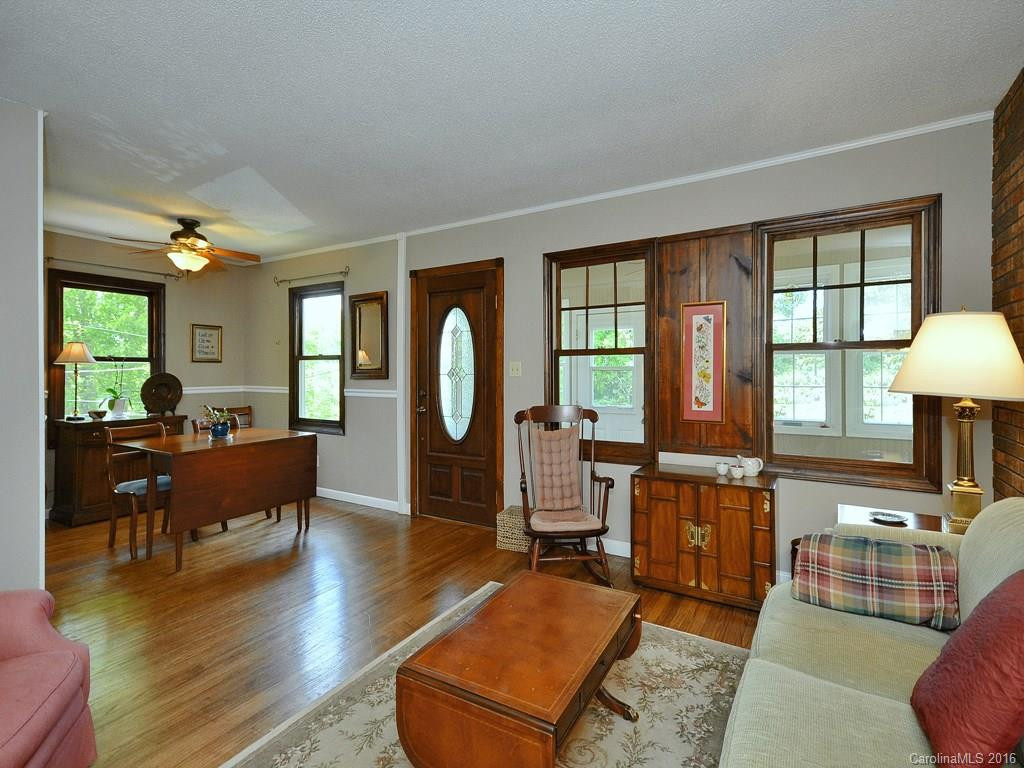 80 Crestmont Avenue - Photo 2