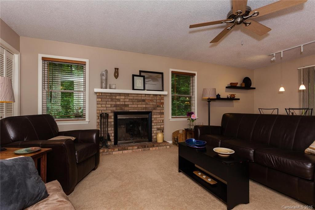 313 Colony Lane - Photo 4