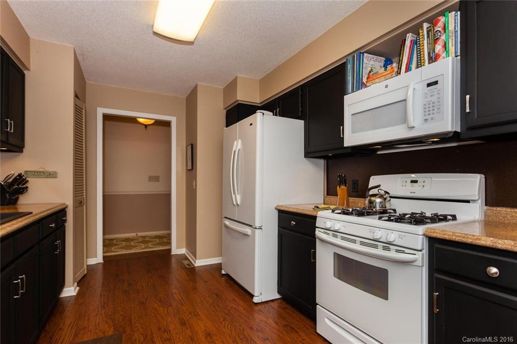 313 Colony Lane - Photo 7