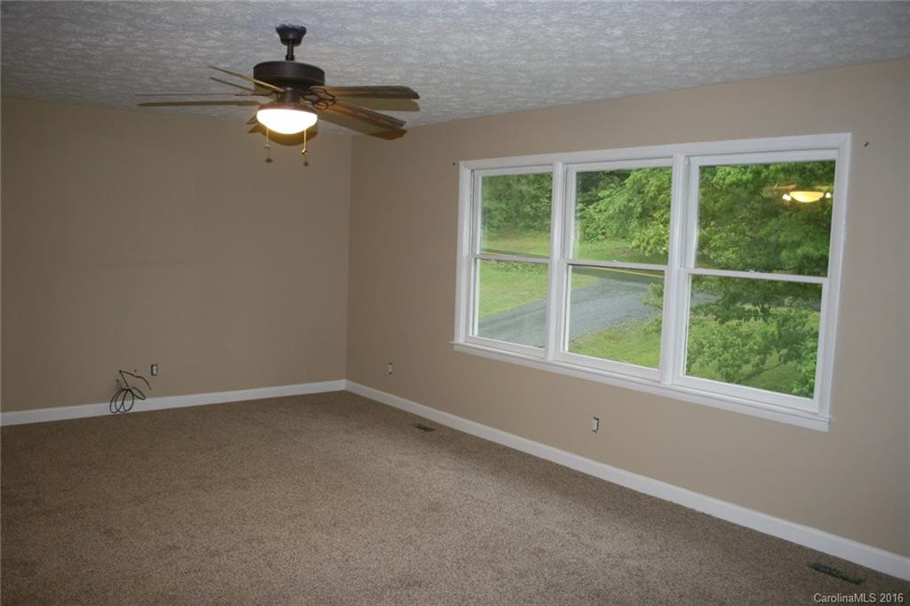 59 Underhill Road #20 - Photo 2