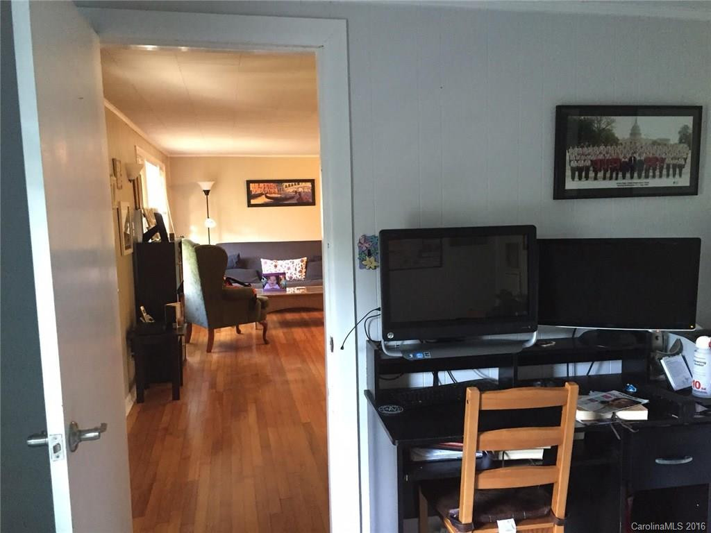 31 Astro Drive - Photo 6