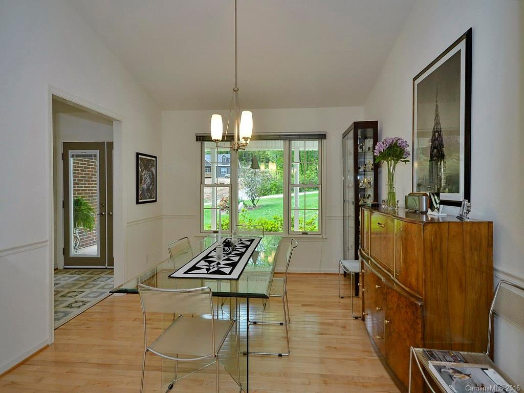 90 Whisperwood Drive - Photo 2