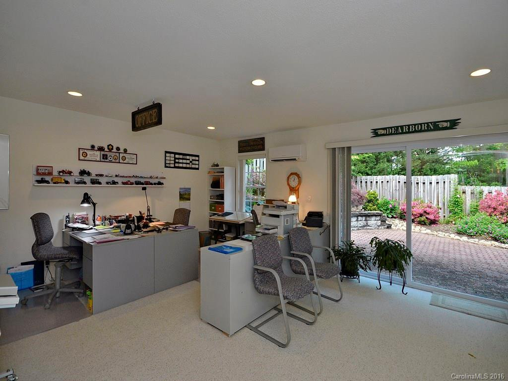90 Whisperwood Drive - Photo 12