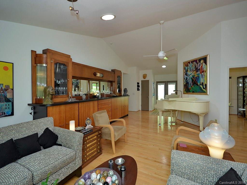 90 Whisperwood Drive - Photo 4