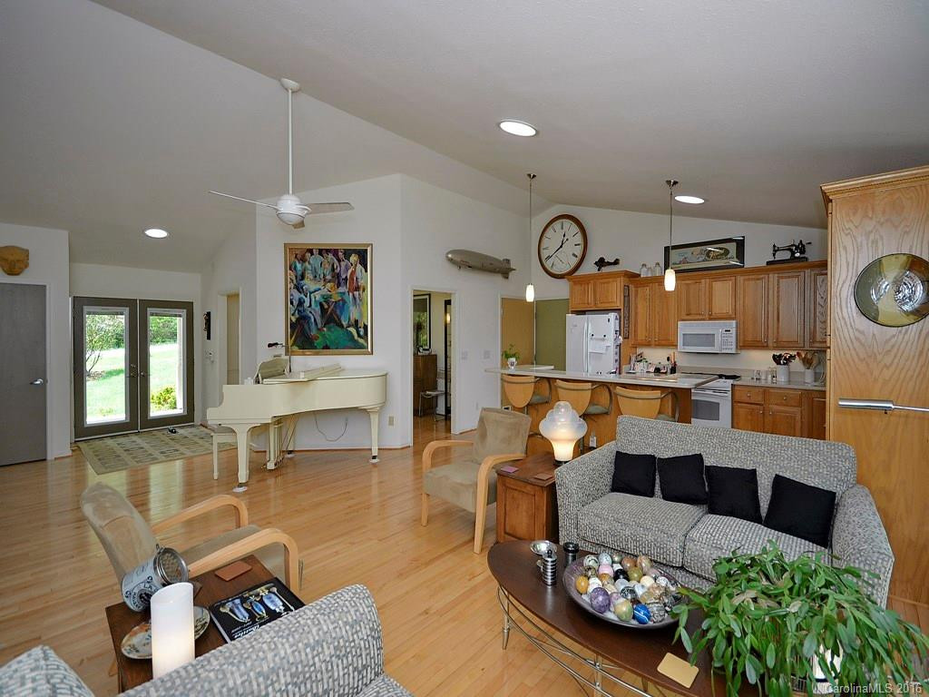 90 Whisperwood Drive - Photo 5
