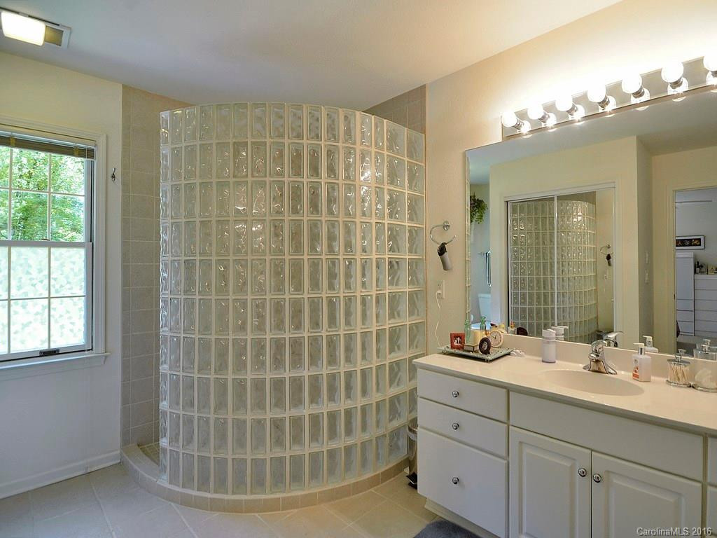 90 Whisperwood Drive - Photo 8