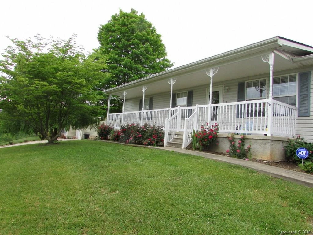 16 Sydney Lane