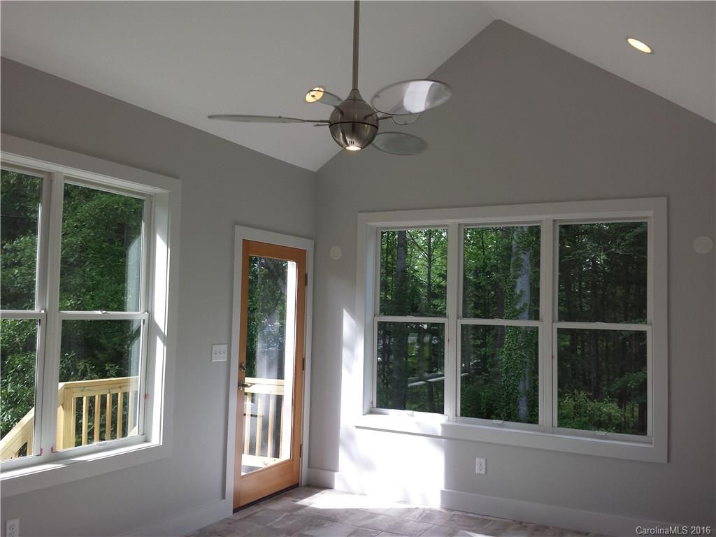 62 Robinson Avenue - Photo 13