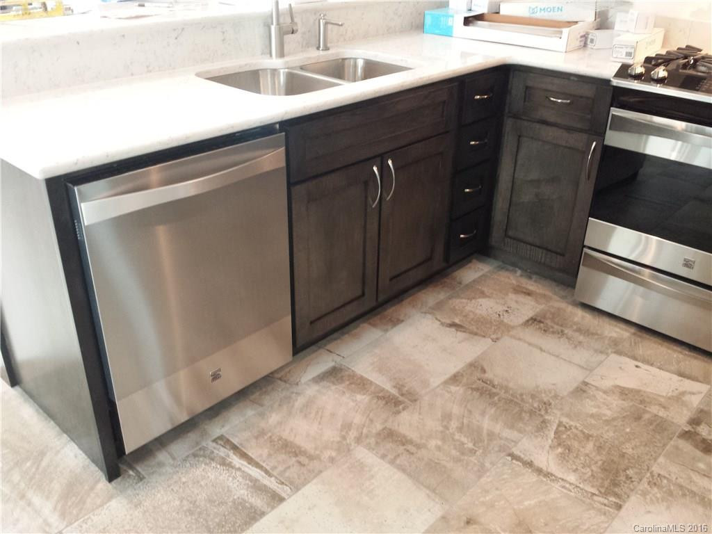 62 Robinson Avenue - Photo 9