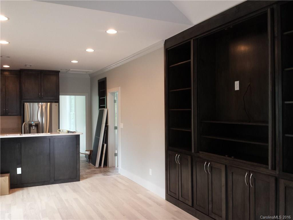 62 Robinson Avenue - Photo 10