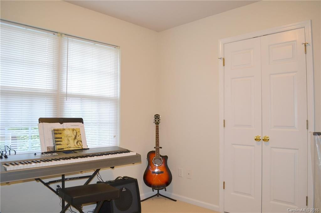 244 Farington Circle #124 - Photo 14