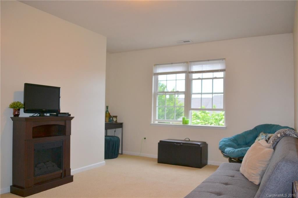 244 Farington Circle #124 - Photo 15