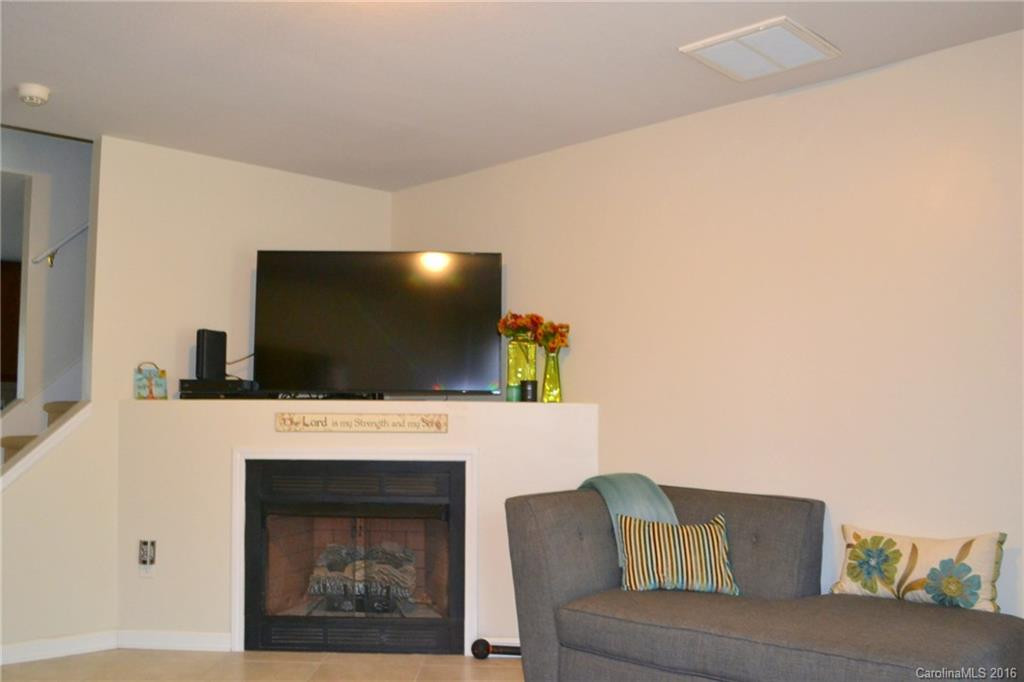 244 Farington Circle #124 - Photo 6