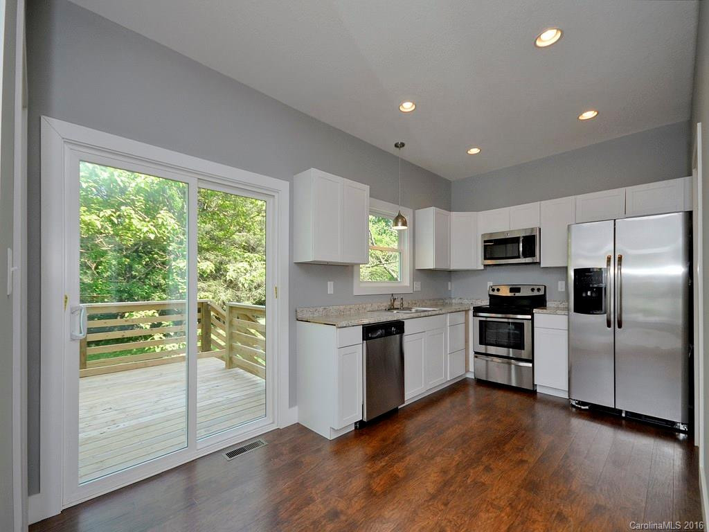 162 Lakeside Drive - Photo 5