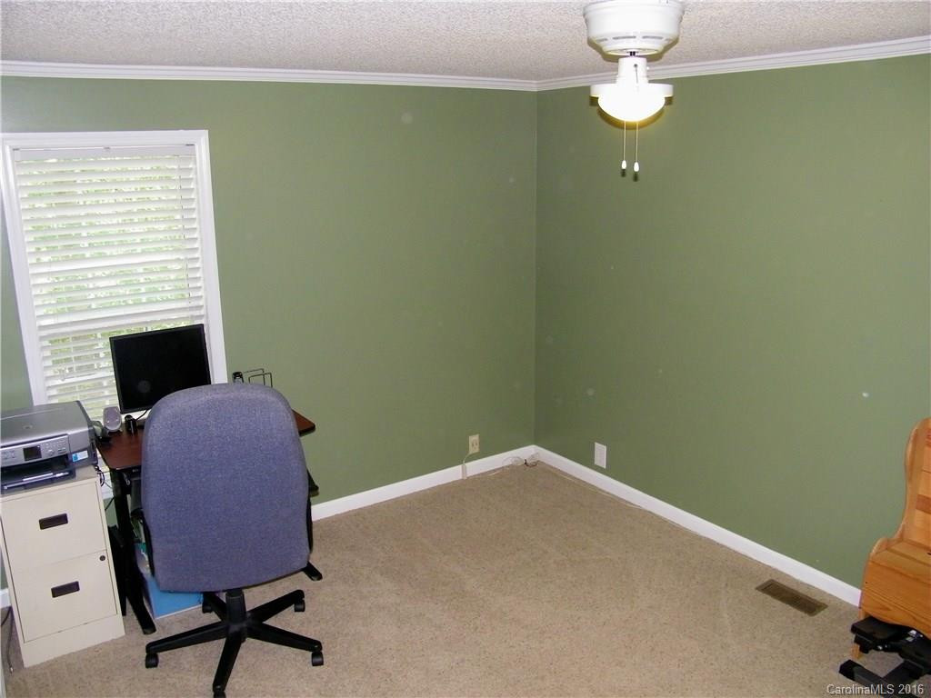 302 Rainbow Rapids Road - Photo 8