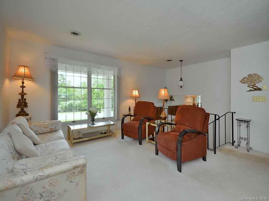 113 Azalea Way - Photo 3