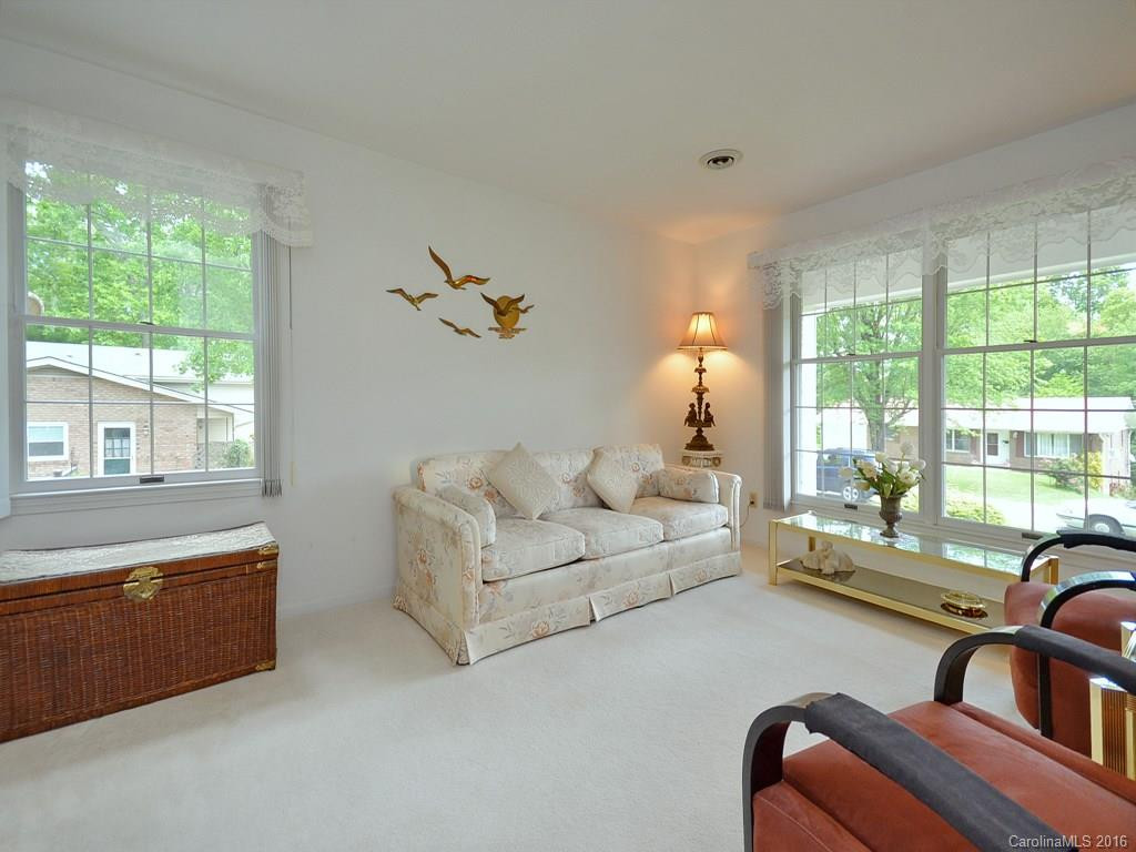 113 Azalea Way - Photo 4