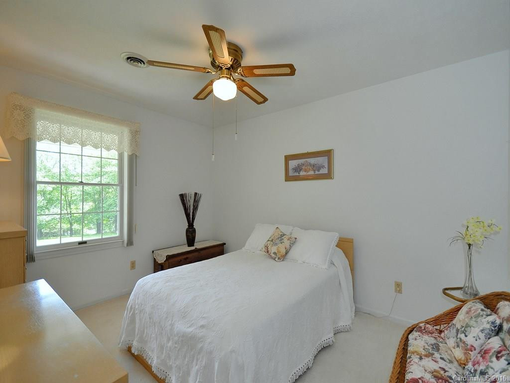113 Azalea Way - Photo 10